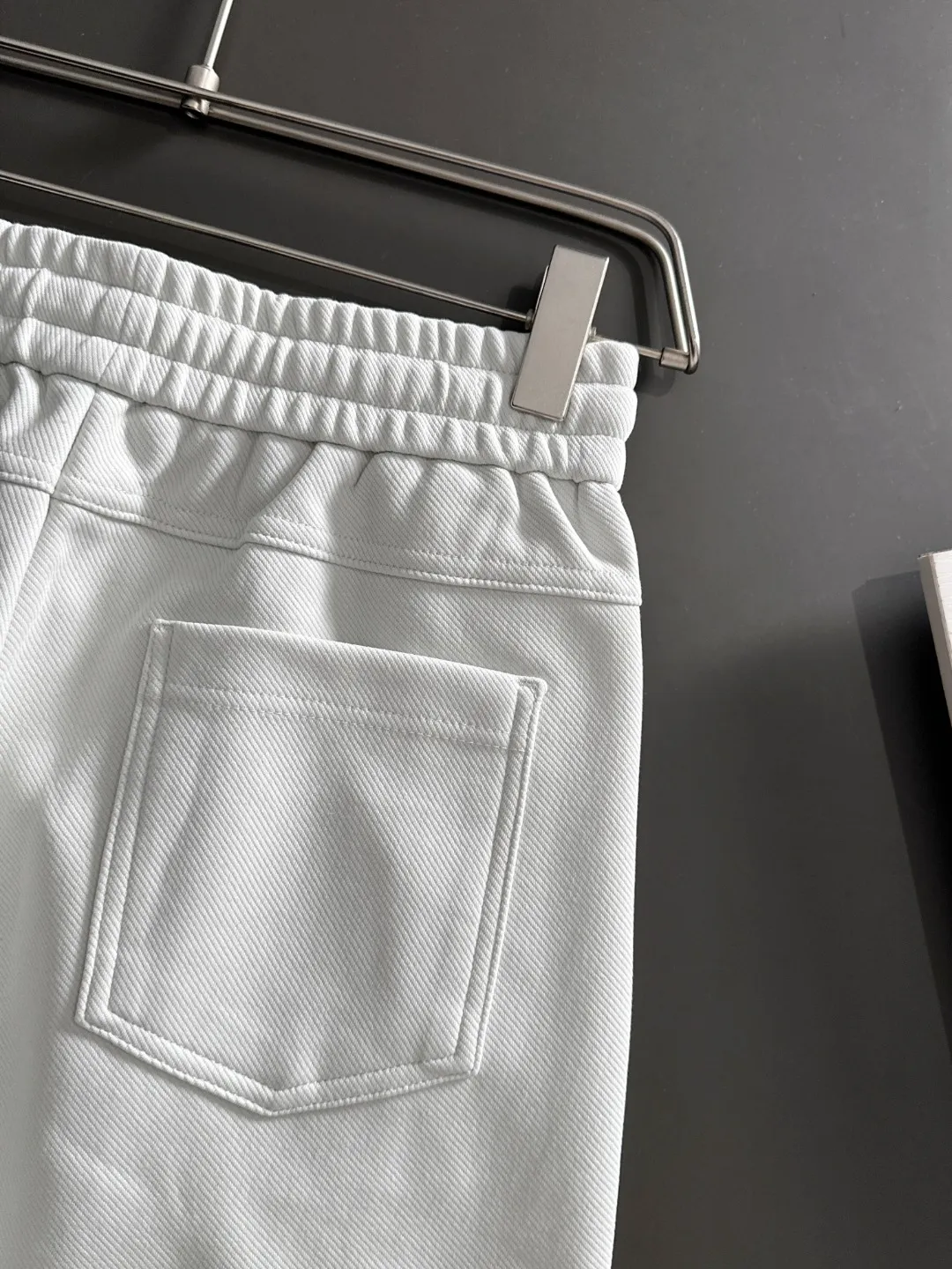Next day shipping P360 Stone Island 2025 new autumn elastic band casual pants, thick counter-customized fabrics, high breathability and comfort, impeccable details, brand element design concept, reflecting high quality. It feels delicate and soft! It presents a casual cut and the upper body shape is great! Size: M-4XL